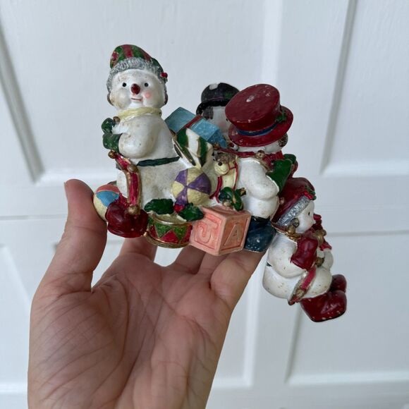 Vintage Snowmen Stocking Holder - Picture 2 of 4